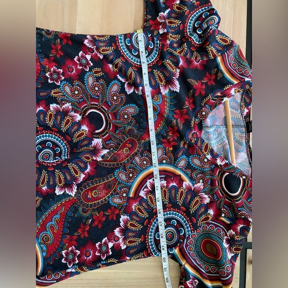 Win win button flowy flare tunic - Picture 6 of 7